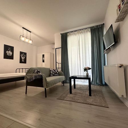 Apartamento Garsoniera In Complex Rezidential Bucarest Exterior foto