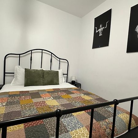 Apartamento Garsoniera In Complex Rezidential Bucarest Exterior foto