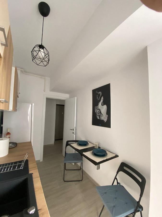 Apartamento Garsoniera In Complex Rezidential Bucarest Exterior foto