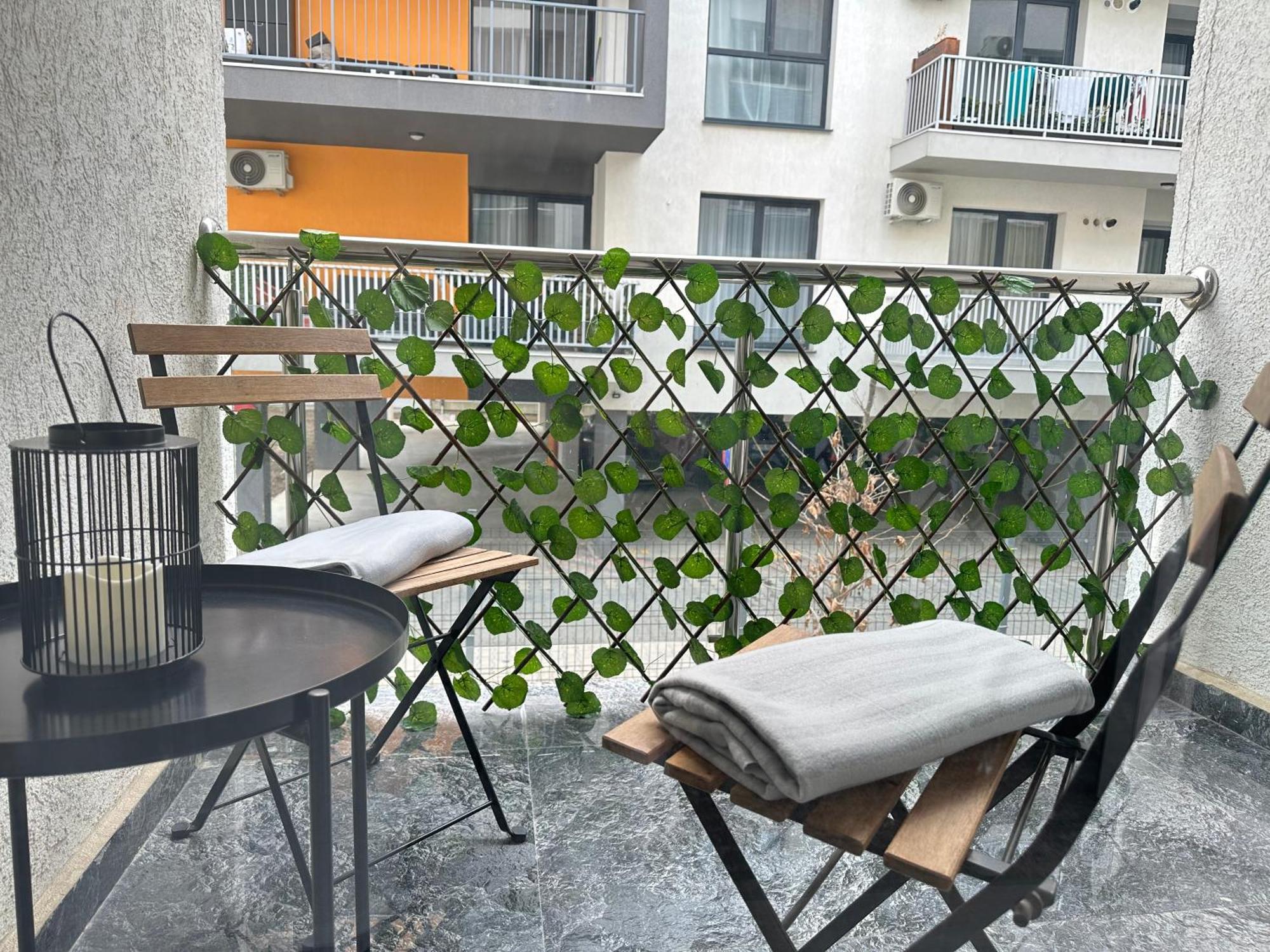 Apartamento Garsoniera In Complex Rezidential Bucarest Exterior foto
